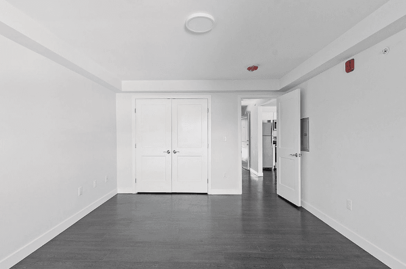 Rochester Apartment: 36 Farmington Rd