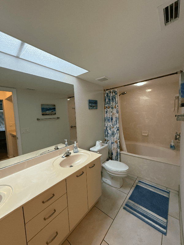 St Pete Beach Condo: 6191 Bahia Del Mar Blvd
