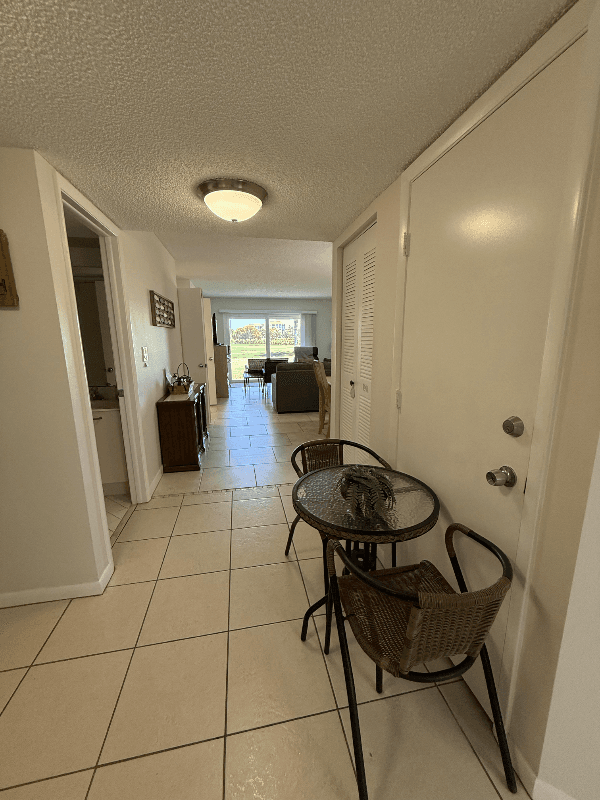 St Pete Beach Condo: 6191 Bahia Del Mar Blvd