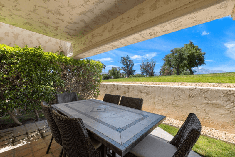 Palm Desert House: 187 Desert Falls Cir