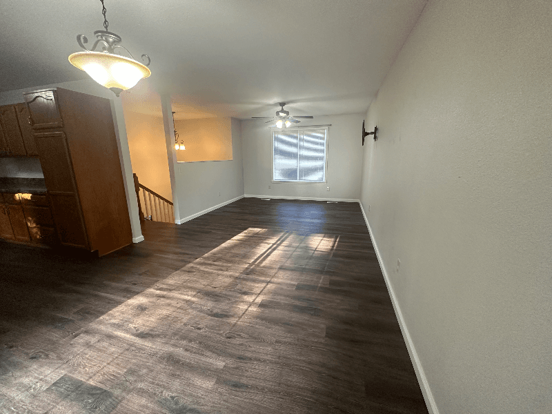 Farmington House: 25 Ava Ct.