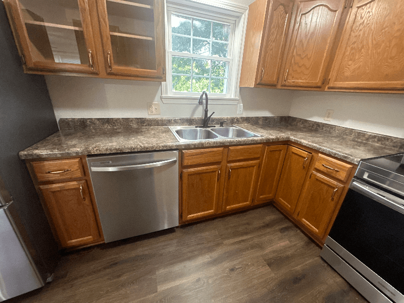 Farmington House: 25 Ava Ct.