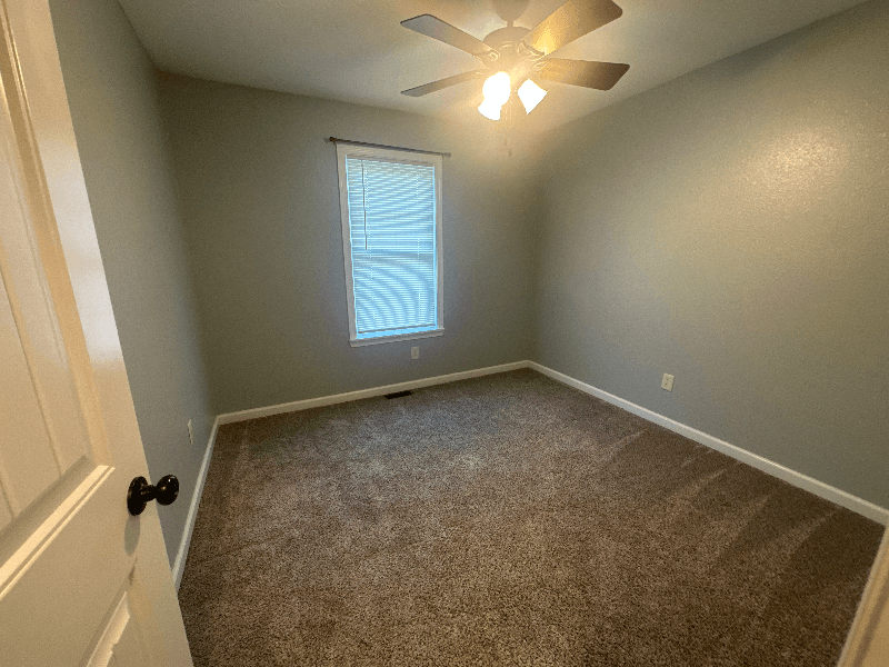 Farmington House: 25 Ava Ct.