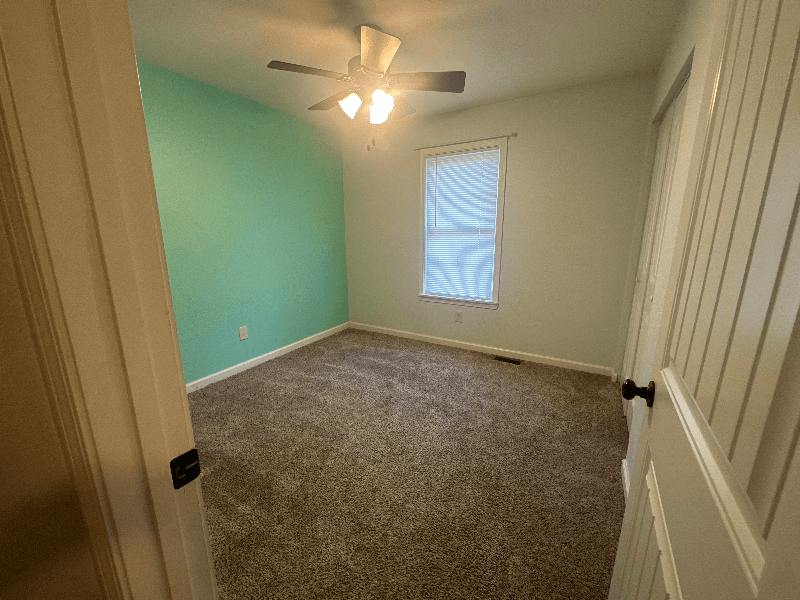 Farmington House: 25 Ava Ct.