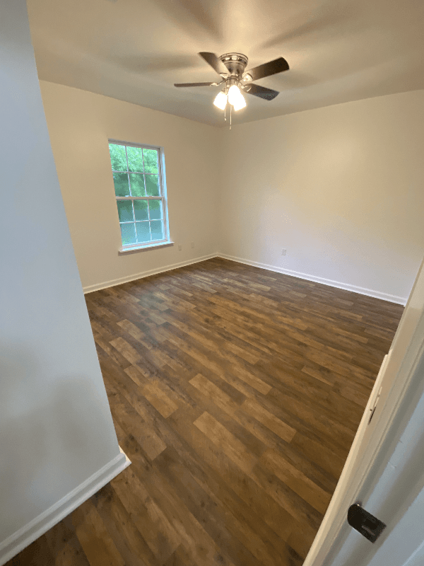 Maurice Multiplex: 8233 Baudoin Rd Unit B