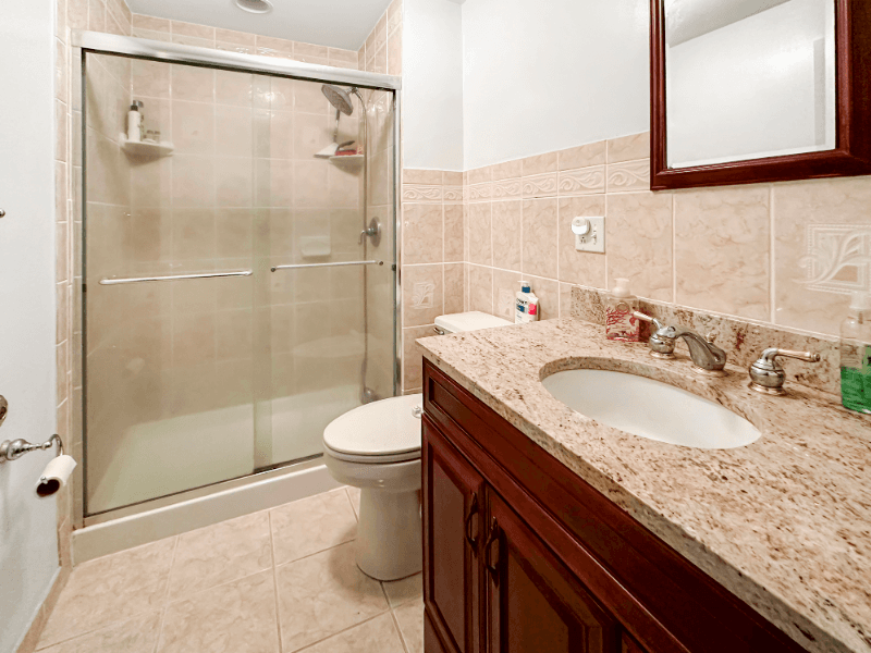 Highland Single Room: 6636 Isle of Skye Dr, Highland MD 20777