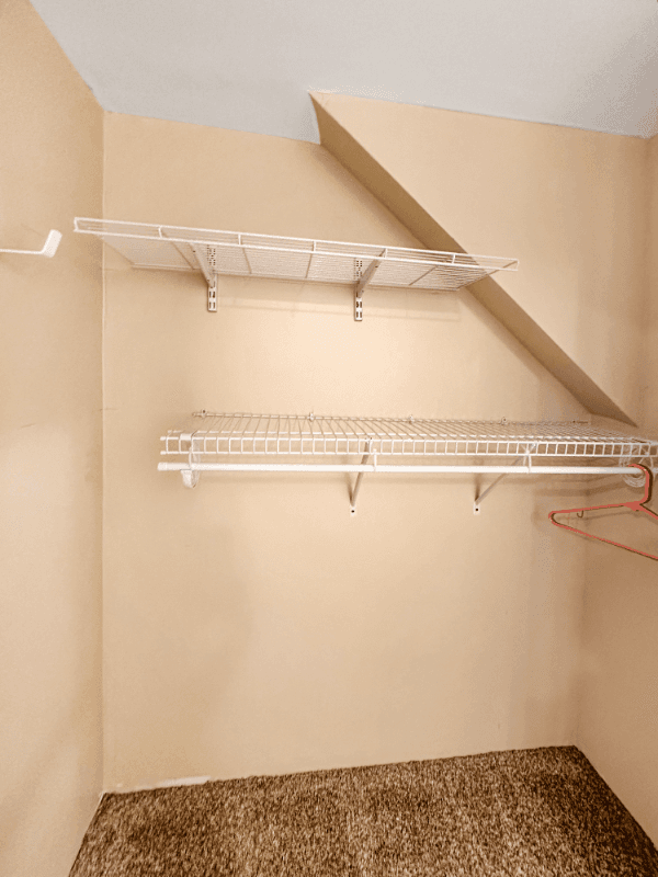 Highland Single Room: 6636 Isle of Skye Dr, Highland MD 20777