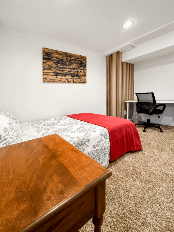 Highland Single Room: 6636 Isle of Skye Dr, Highland MD 20777