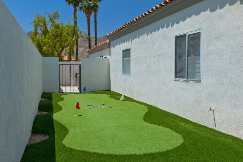 La Quinta House: 56980 Merion