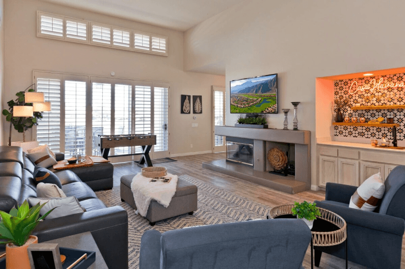 La Quinta House: 56980 Merion