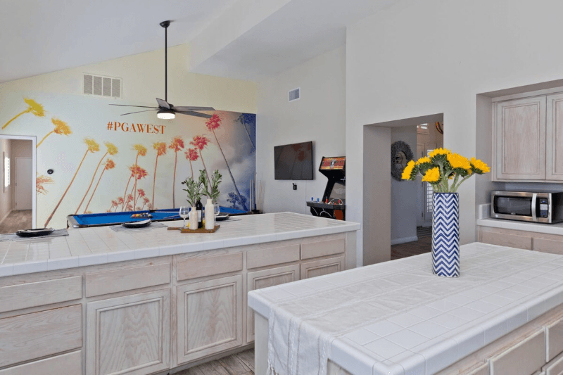 La Quinta House: 56980 Merion