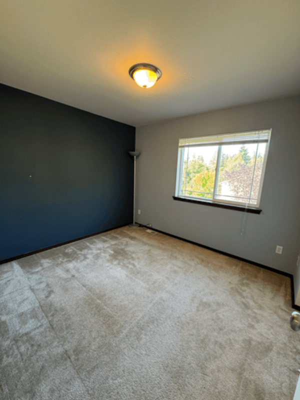 Everett Single Room: 5624 8th Dr W