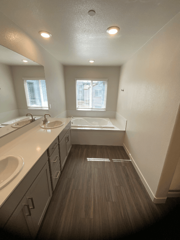 WEST SACRAMENTO House: 653 BARRETT LAKE RD