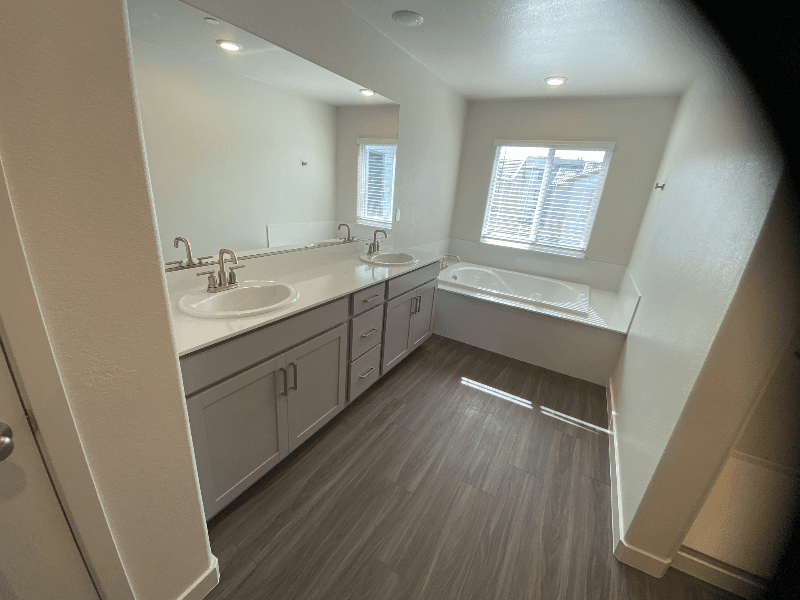 WEST SACRAMENTO House: 653 BARRETT LAKE RD