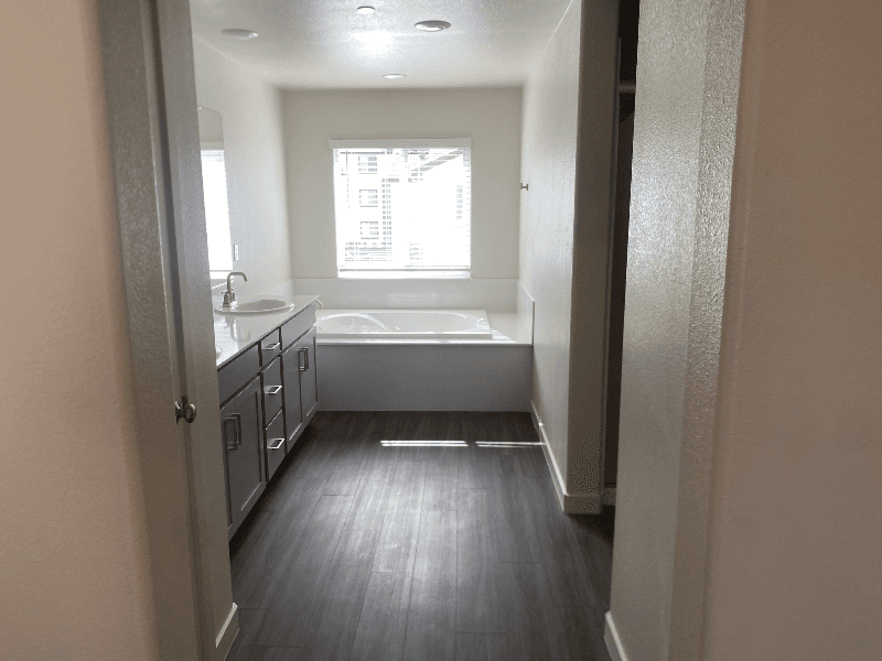 WEST SACRAMENTO House: 653 BARRETT LAKE RD