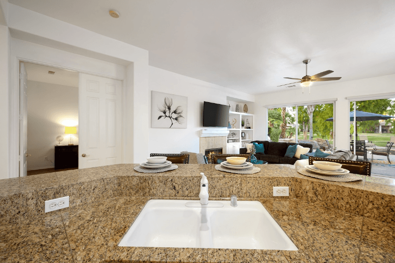 La Quinta House: 55390 Tanglewood