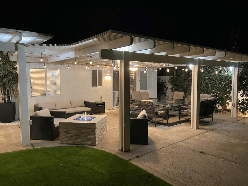 La Quinta House: 44270 Camino Lavanda