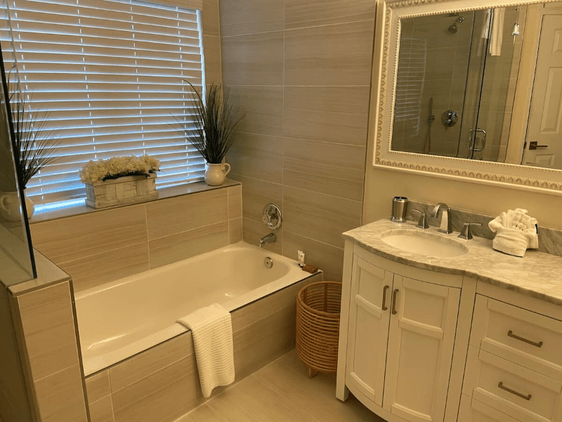 La Quinta House: 44270 Camino Lavanda