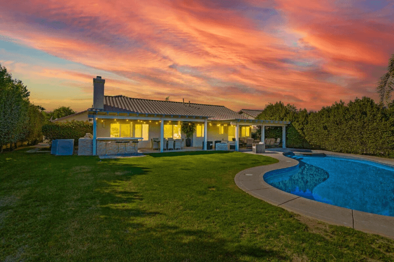 La Quinta House: 44270 Camino Lavanda