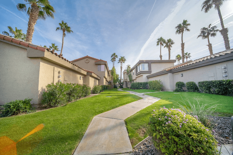 La Quinta Condo: 55430 Laurel Valley