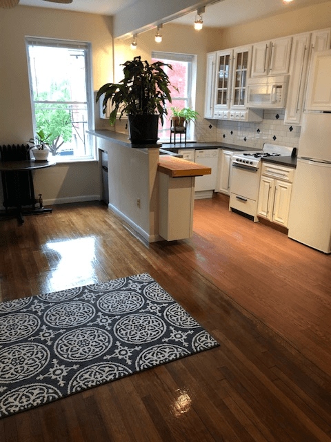 Washington House: 1315 Park Rd NW