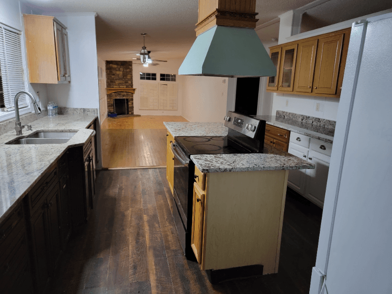 Apex House: 8936 Turner Drive