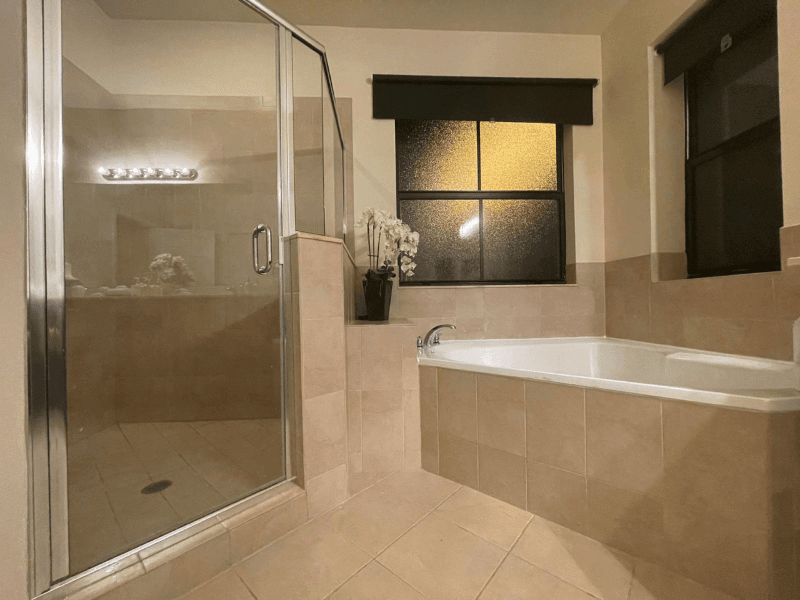HIALEAH GARDENS House: 8878 w 33 ave