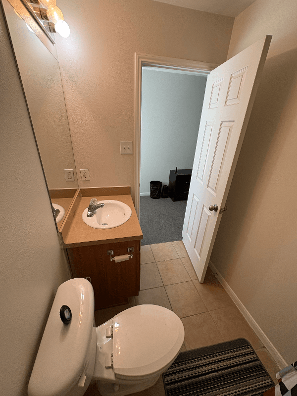 Hempstead Single Room: 23297 High Point St