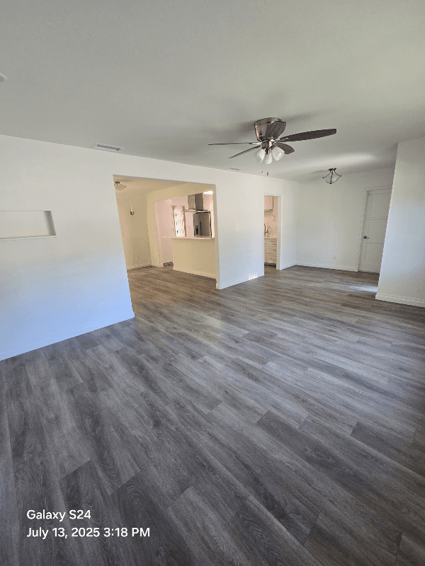 La Mesa House: 9310 Manor Drive