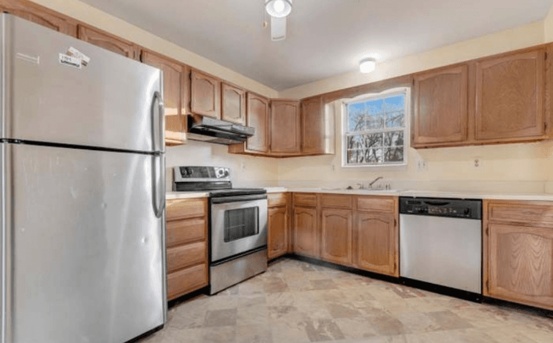 District Heights Single Room: 2014 Ritchie Rd