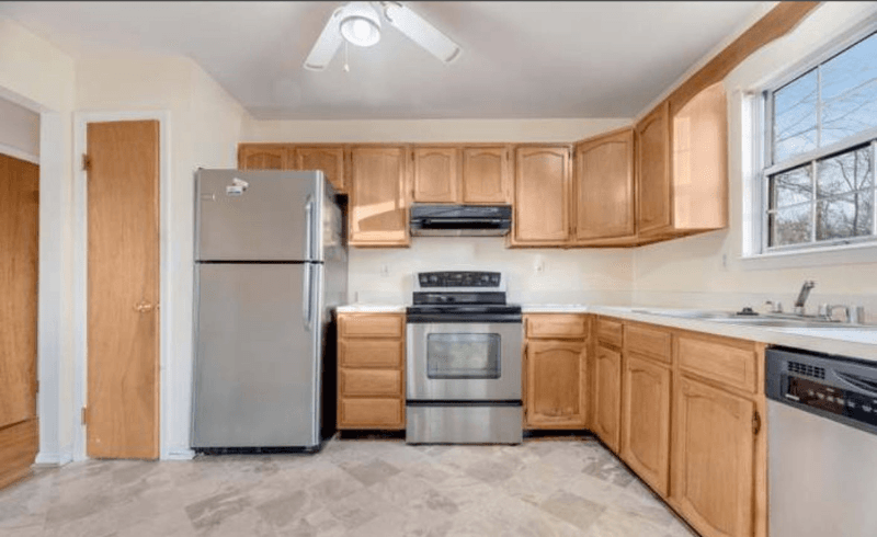 District Heights Single Room: 2014 Ritchie Rd