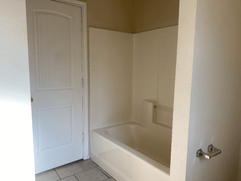 Godley Apartment: 108 N Sixth Street