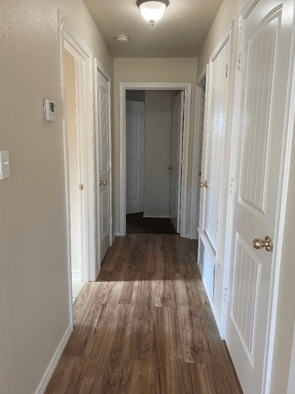 Godley Apartment: 108 N Sixth Street