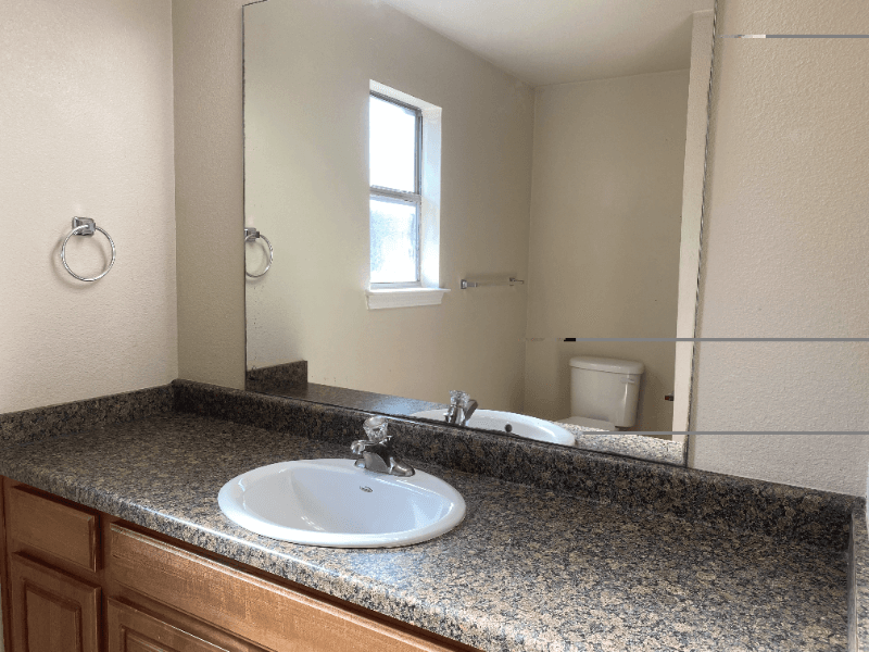 Godley Apartment: 108 N Sixth Street