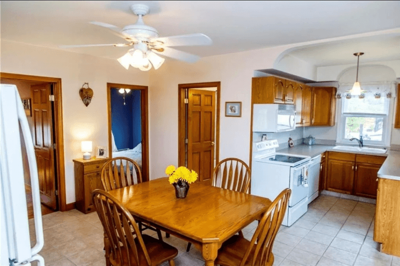 Woonsocket House: 57 Kennedy Street