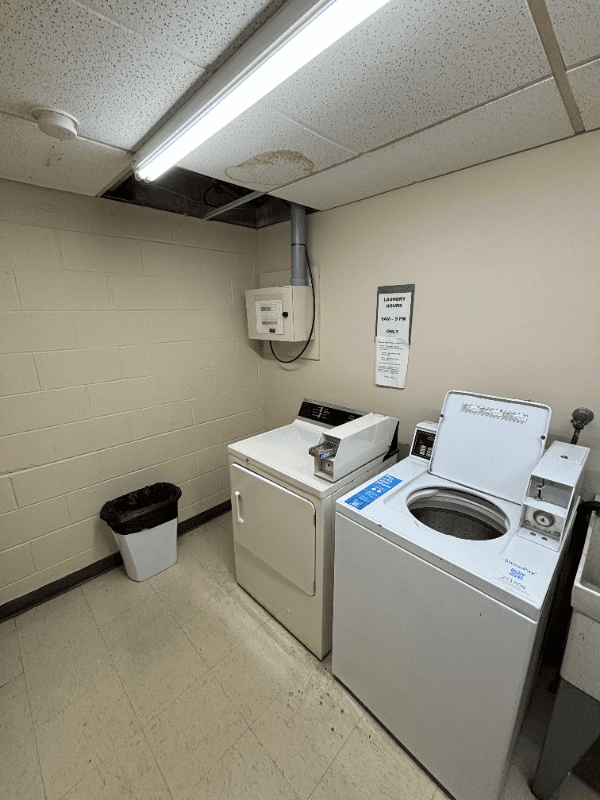 Kenmore Apartment: 2668 Elmwood Ave