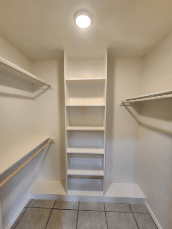 Dallas House: 3834 Kiest Valley Parkway