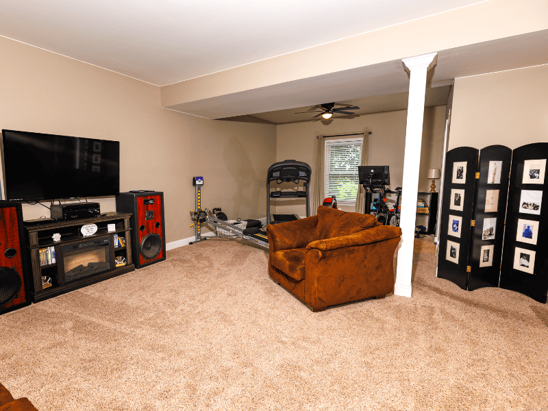 Shippensburg House: 15 Victoria Court