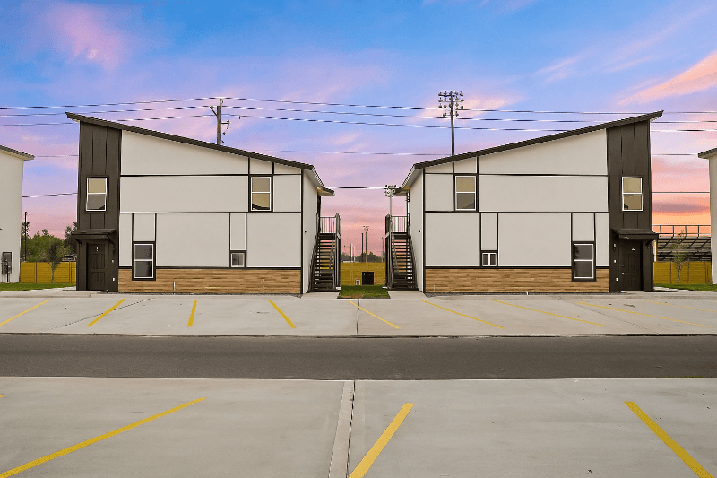 Weslaco Apartment: 819 Pleasant View Dr.