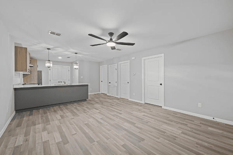 Weslaco Apartment: 819 Pleasant View Dr.