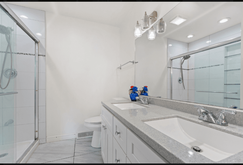 Glenview Townhome: 419 Glenshire Road