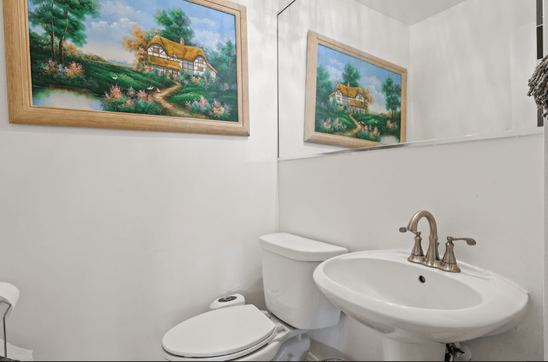 Glenview Townhome: 419 Glenshire Road
