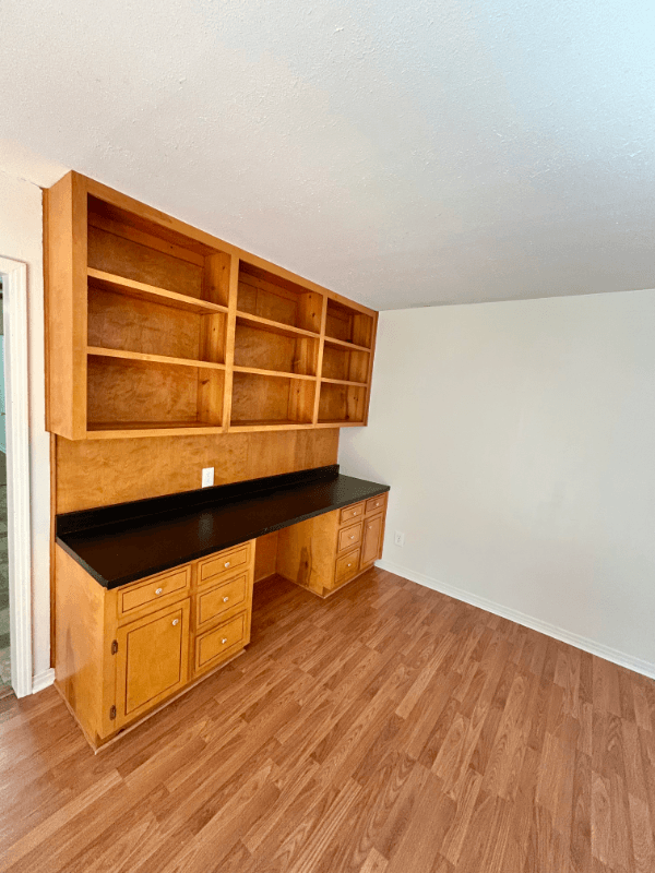 Caledonia House: 359 Wells Drive