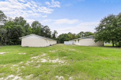 Fayetteville Townhome: 1217 Pineview Street