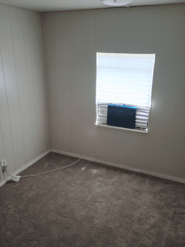 Lake City House: 129 SE Camelot Loop