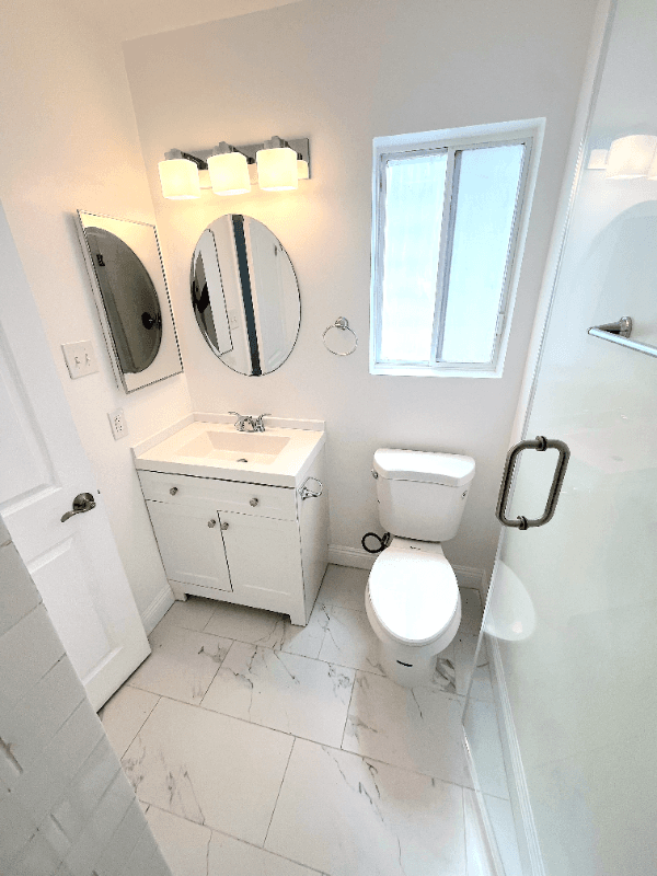Los Angeles Apartment: 10753 Palms Blvd