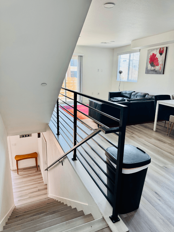 Los Angeles Single Room: 215 E 29th Street