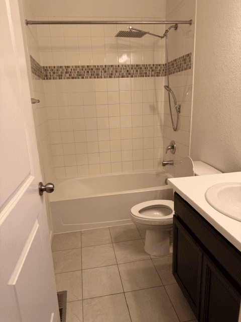 Brighton House: 82 Homestead Way
