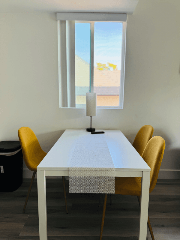 Los Angeles Single Room: 215 E 29th Street
