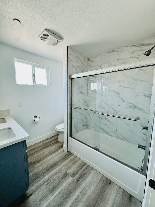 Los Angeles Single Room: 215 E 29th Street